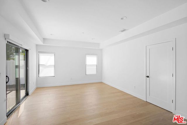 5826 Craner Avenue 5822, North Hollywood, CA 91601