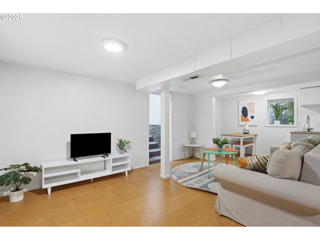 1324 Se 51ST Ave, Portland, OR 97215