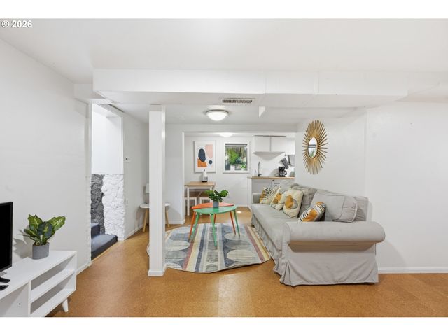 1324 Se 51ST Ave, Portland, OR 97215