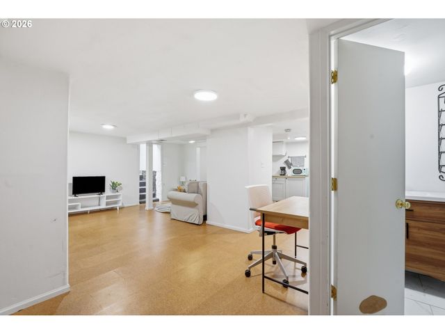 1324 Se 51ST Ave, Portland, OR 97215