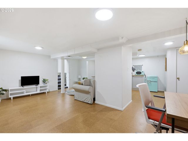 1324 Se 51ST Ave, Portland, OR 97215