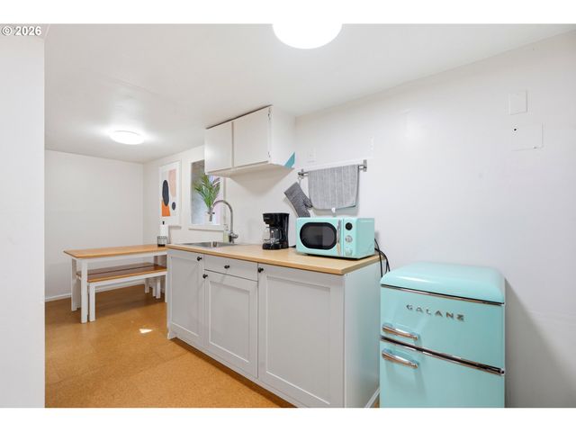1324 Se 51ST Ave, Portland, OR 97215