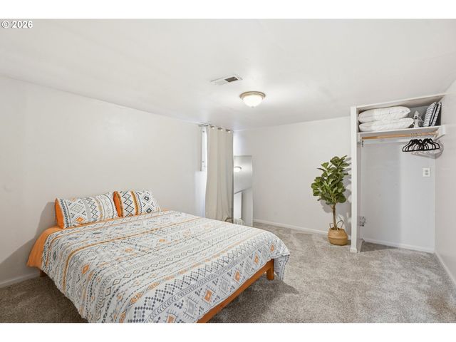 1324 Se 51ST Ave, Portland, OR 97215