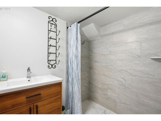 1324 Se 51ST Ave, Portland, OR 97215