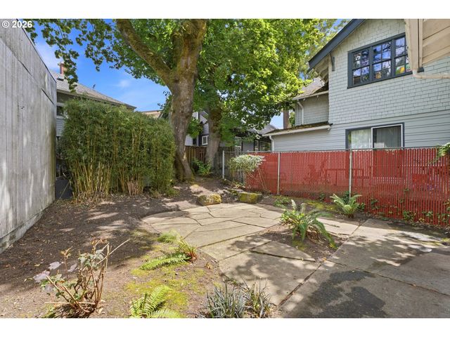 1324 Se 51ST Ave, Portland, OR 97215