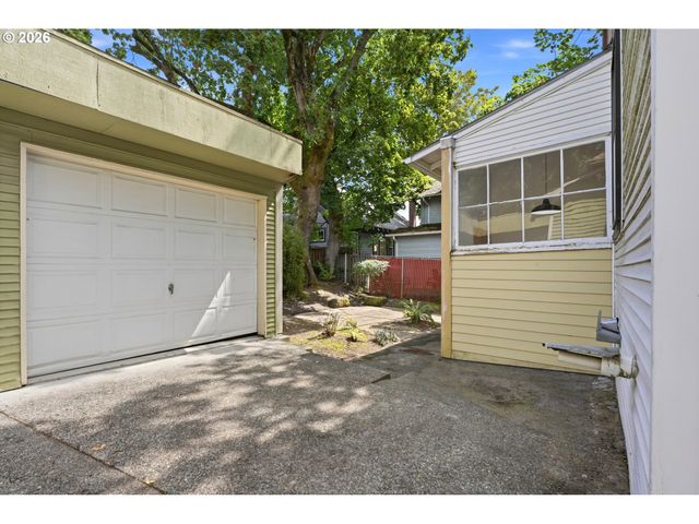 1324 Se 51ST Ave, Portland, OR 97215