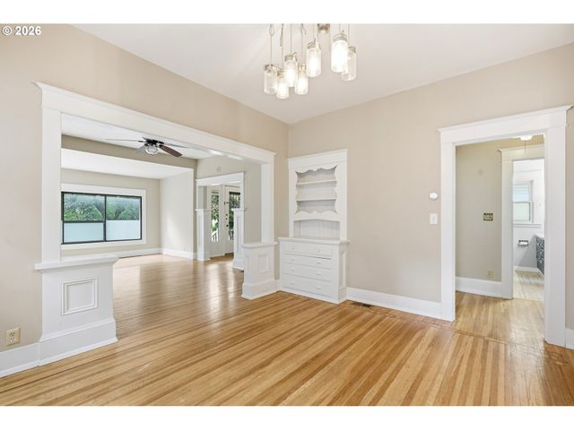 1324 Se 51ST Ave, Portland, OR 97215