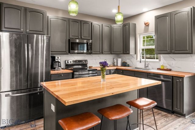 194 4 Dot Lane, Belgrade, MT 59714