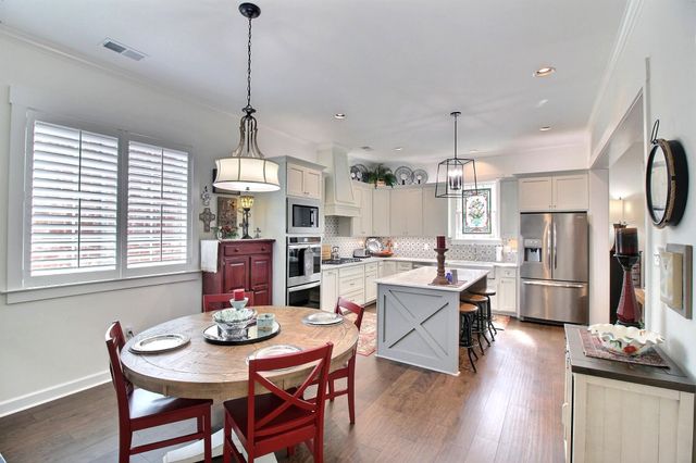 30 LAFAYETTE CROSSING DR, Rossville, TN 38066