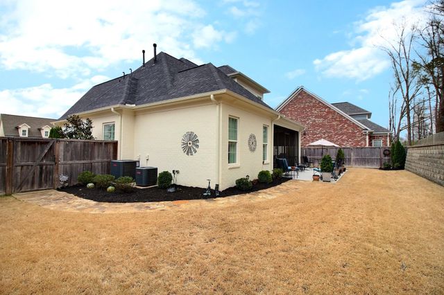 30 LAFAYETTE CROSSING DR, Rossville, TN 38066