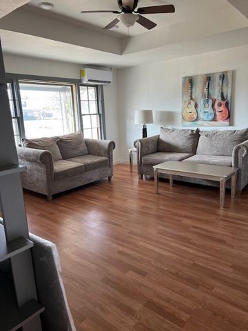 718 N Union Street, Whitesboro, TX 76273