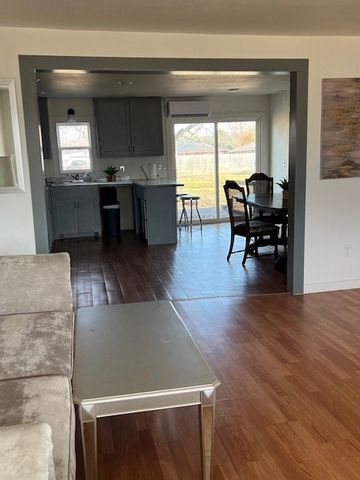 718 N Union Street, Whitesboro, TX 76273