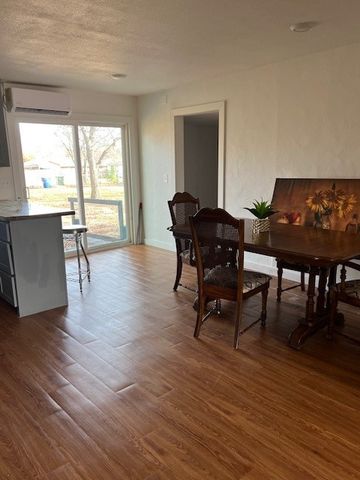 718 N Union Street, Whitesboro, TX 76273