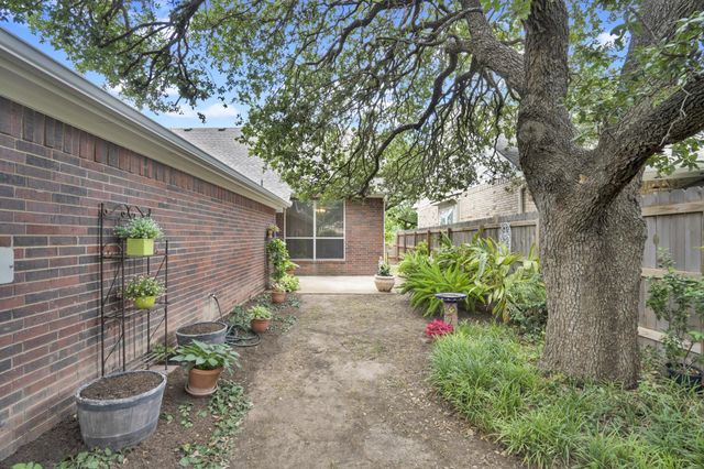 111 Village Park DR, Georgetown, TX 78633