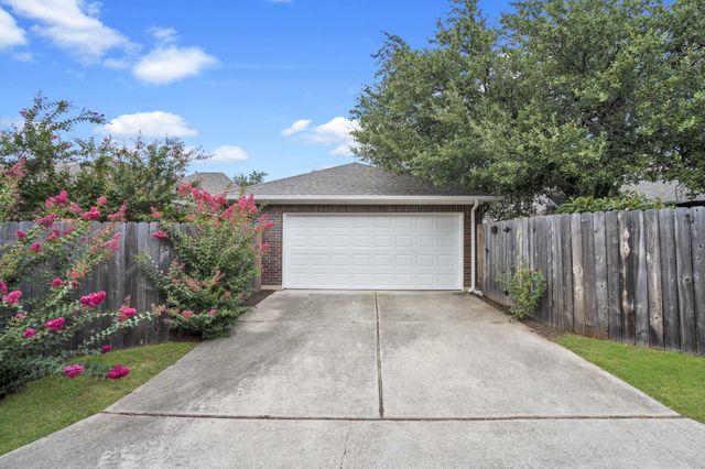 111 Village Park DR, Georgetown, TX 78633
