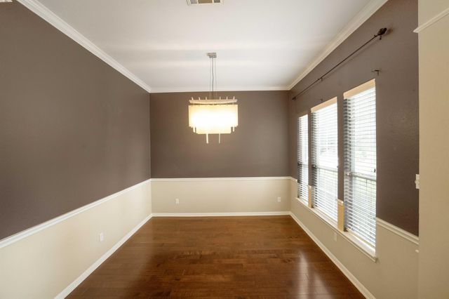 111 Village Park DR, Georgetown, TX 78633