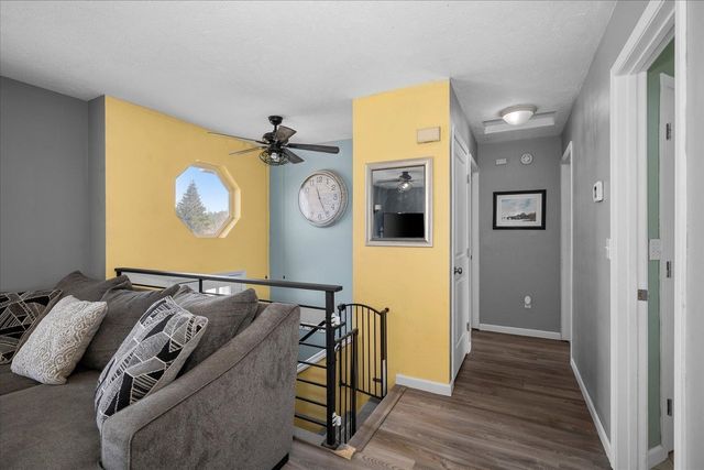 4810 E Big Meadows Rd, Chattaroy, WA 99003