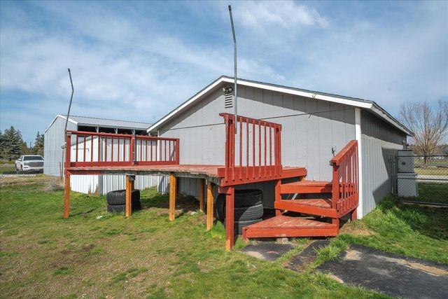 4810 E Big Meadows Rd, Chattaroy, WA 99003