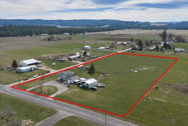 4810 E Big Meadows Rd, Chattaroy, WA 99003