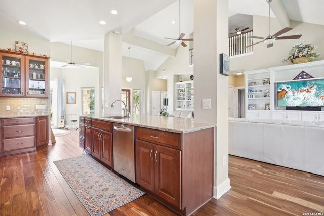 519 N Brasstown Dr, Blanco, TX 78606
