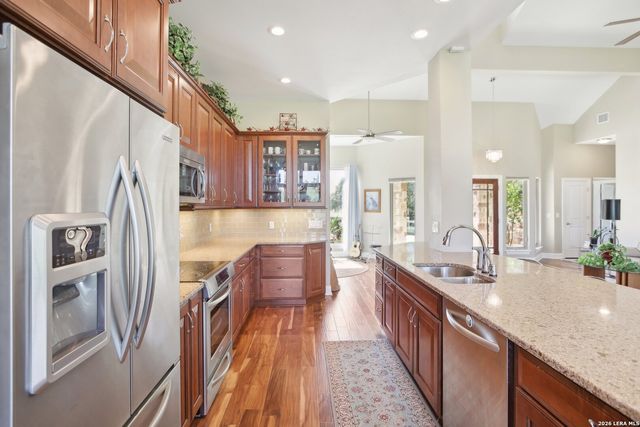 519 N Brasstown Dr, Blanco, TX 78606