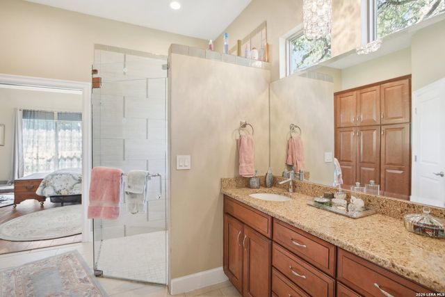 519 N Brasstown Dr, Blanco, TX 78606