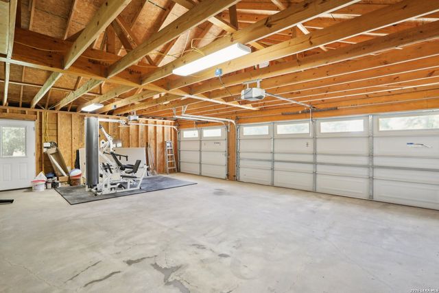 519 N Brasstown Dr, Blanco, TX 78606