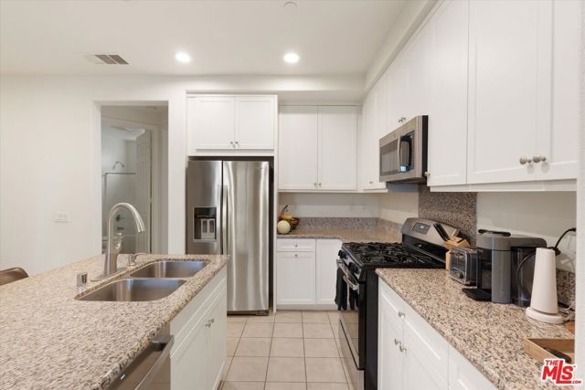 14838 Nordhoff Street, Panorama City (los Angeles), CA 91402