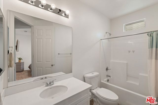 14838 Nordhoff Street, Panorama City (los Angeles), CA 91402