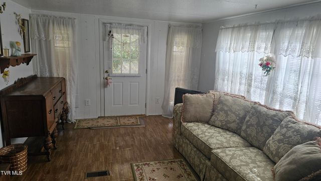 133 Forrest View Lane, Coeburn, VA 24230