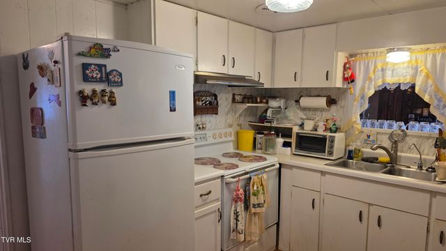 133 Forrest View Lane, Coeburn, VA 24230