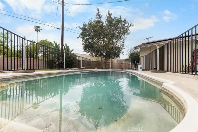 5818 Sycamore, Rialto, CA 92377