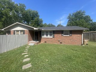 502 Utley Dr, Goodlettsville, TN 37072
