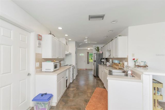 11903 UPPER MANATEE RIVER ROAD, Bradenton, FL 34212