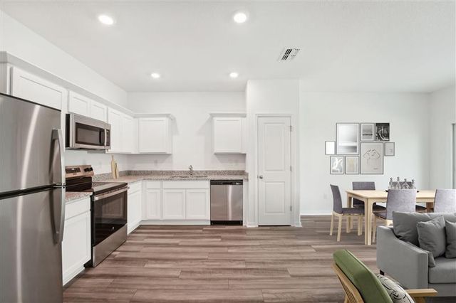 144 Cotton Leaf Boulevard 14, Summerville, SC 29486