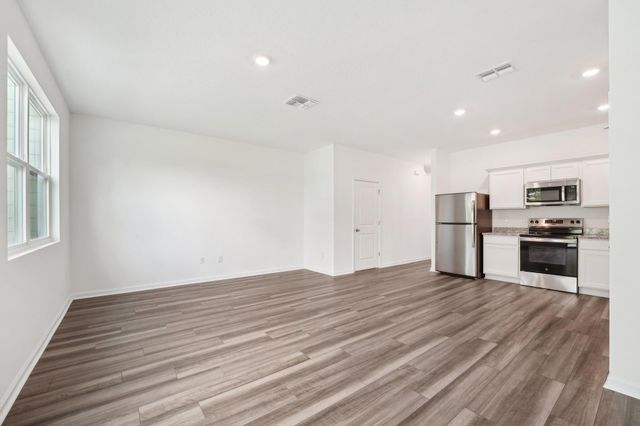 144 Cotton Leaf Boulevard 14, Summerville, SC 29486