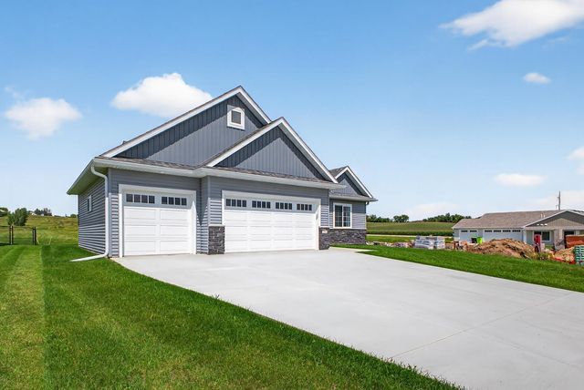 106 Fairway Street, Zumbrota, MN 55992