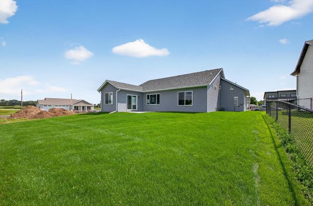 106 Fairway Street, Zumbrota, MN 55992