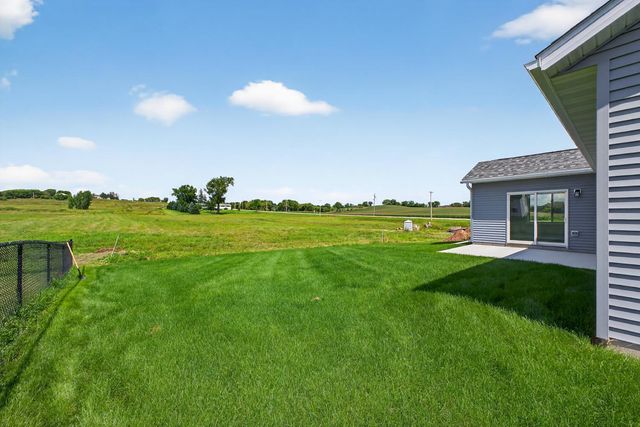 106 Fairway Street, Zumbrota, MN 55992
