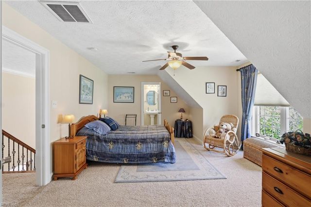 107 Pickett PL, Yorktown, VA 23693