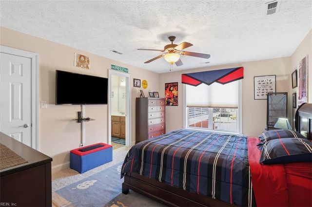 107 Pickett PL, Yorktown, VA 23693