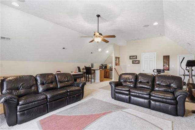 107 Pickett PL, Yorktown, VA 23693