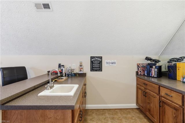 107 Pickett PL, Yorktown, VA 23693