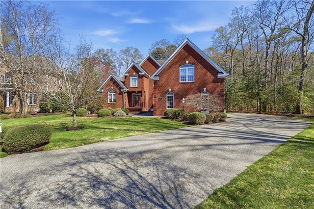 107 Pickett PL, Yorktown, VA 23693