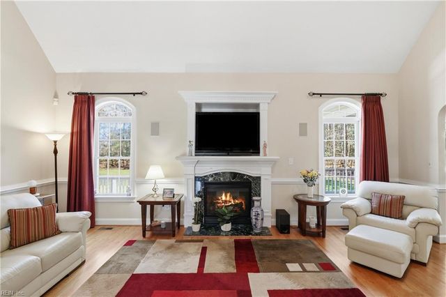 107 Pickett PL, Yorktown, VA 23693