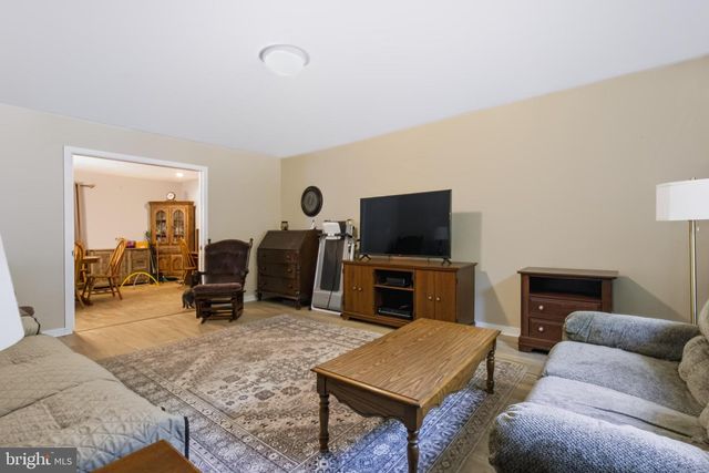 716 W MAPLE ST, Palmyra, PA 17078