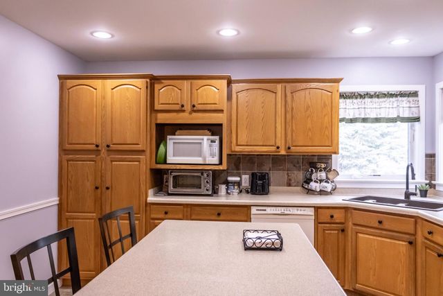 716 W MAPLE ST, Palmyra, PA 17078