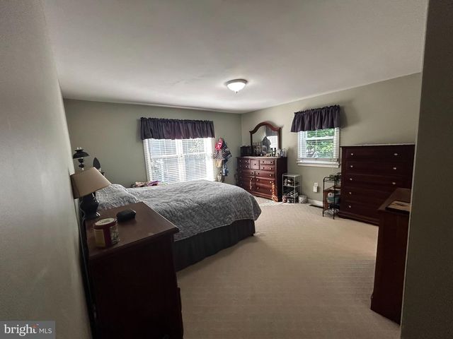 716 W MAPLE ST, Palmyra, PA 17078