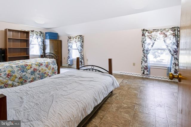 716 W MAPLE ST, Palmyra, PA 17078