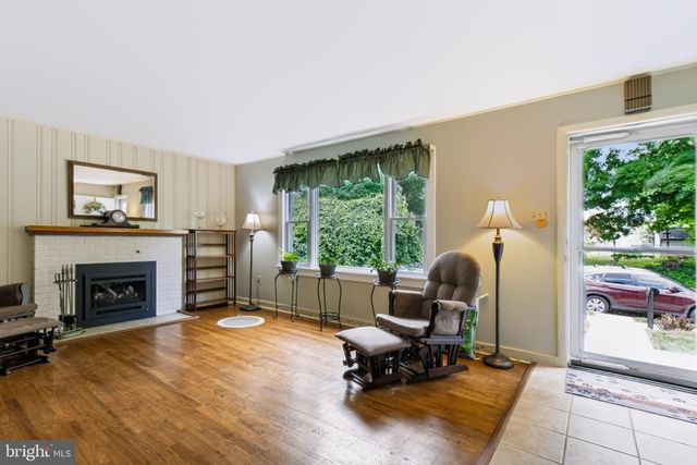 716 W MAPLE ST, Palmyra, PA 17078